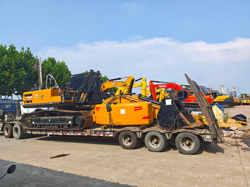 Red and Yellow in the Morning Light: Today, Another SANY Excavator Sets Sail for Africa