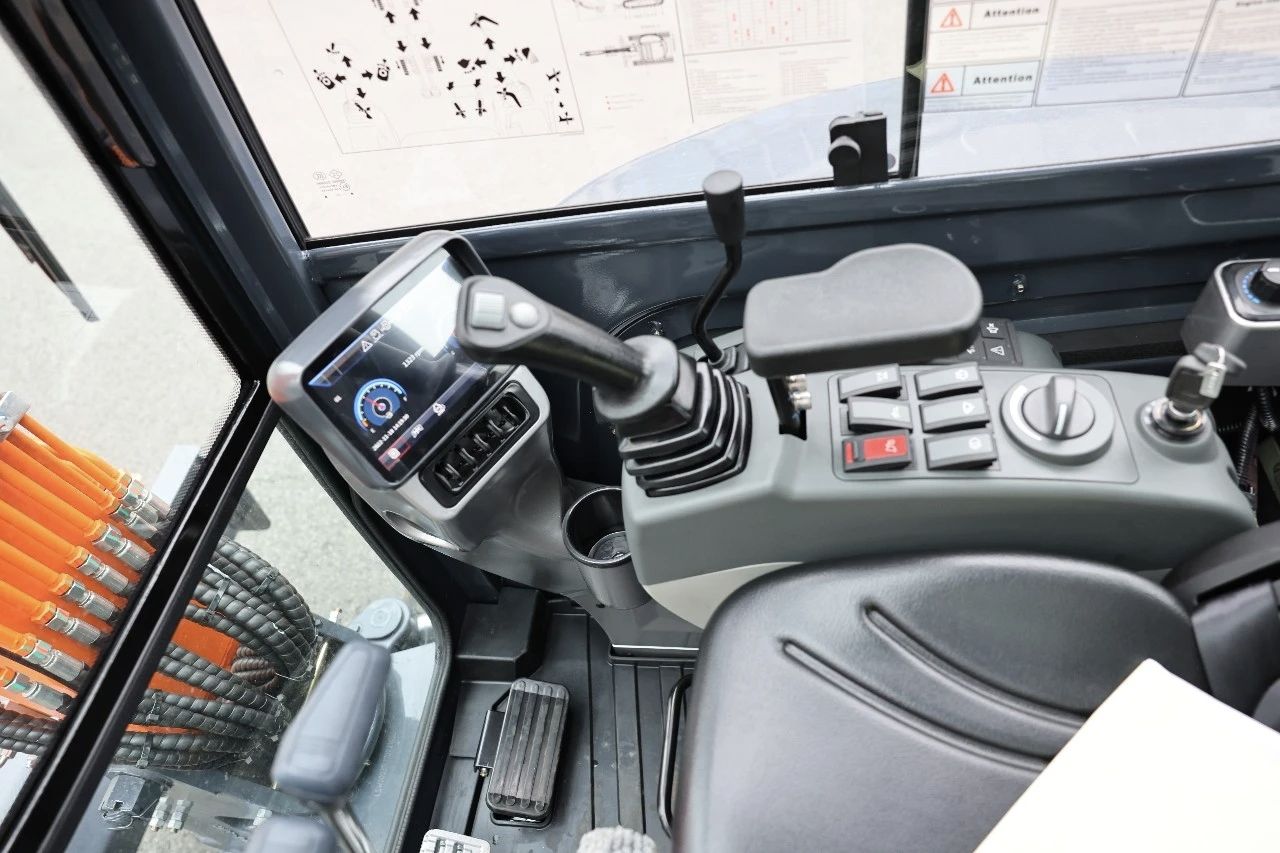 New Lonking CDM6035 Bulldozer for Sale detail view