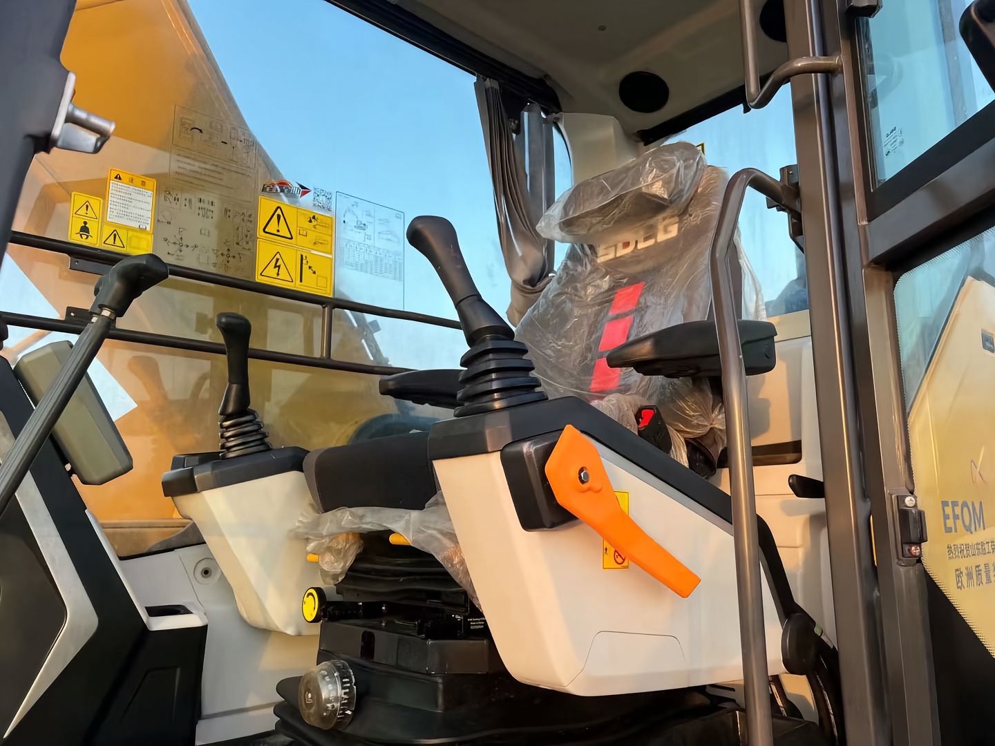 New Sdlg E6225H Excavator for Sale detail view