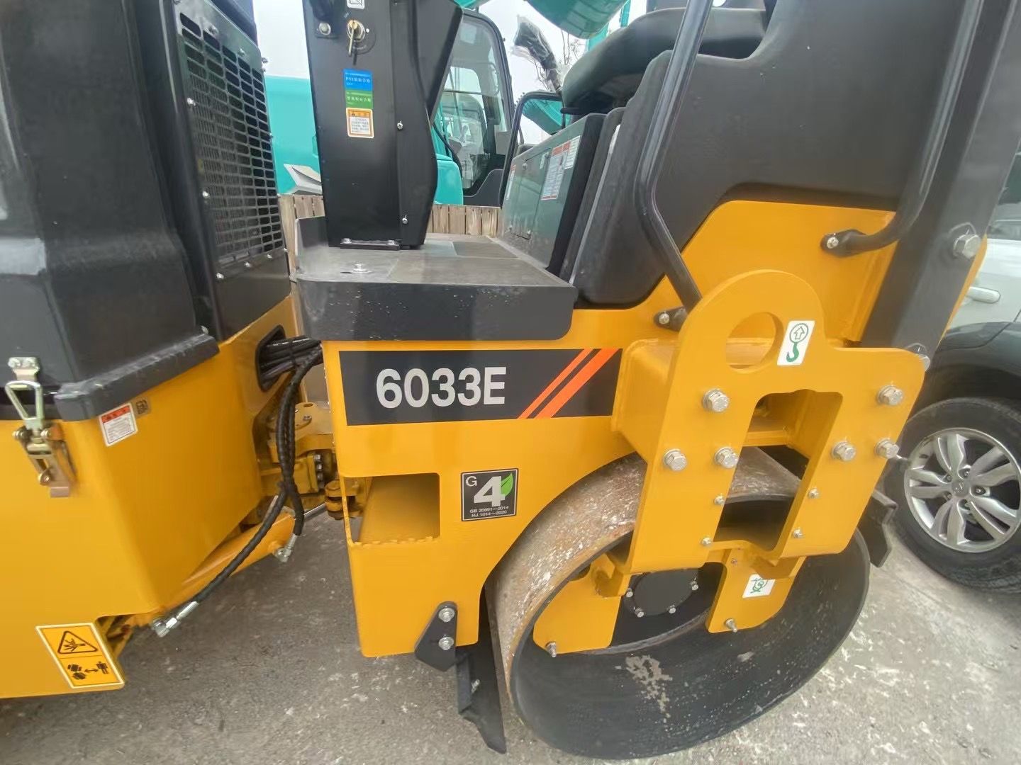 New Liugong 6033EG4 Road Roller for Sale detail view
