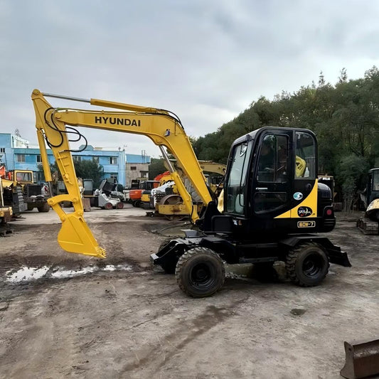 Used Hyundai R60W Excavator for Sale rear side view