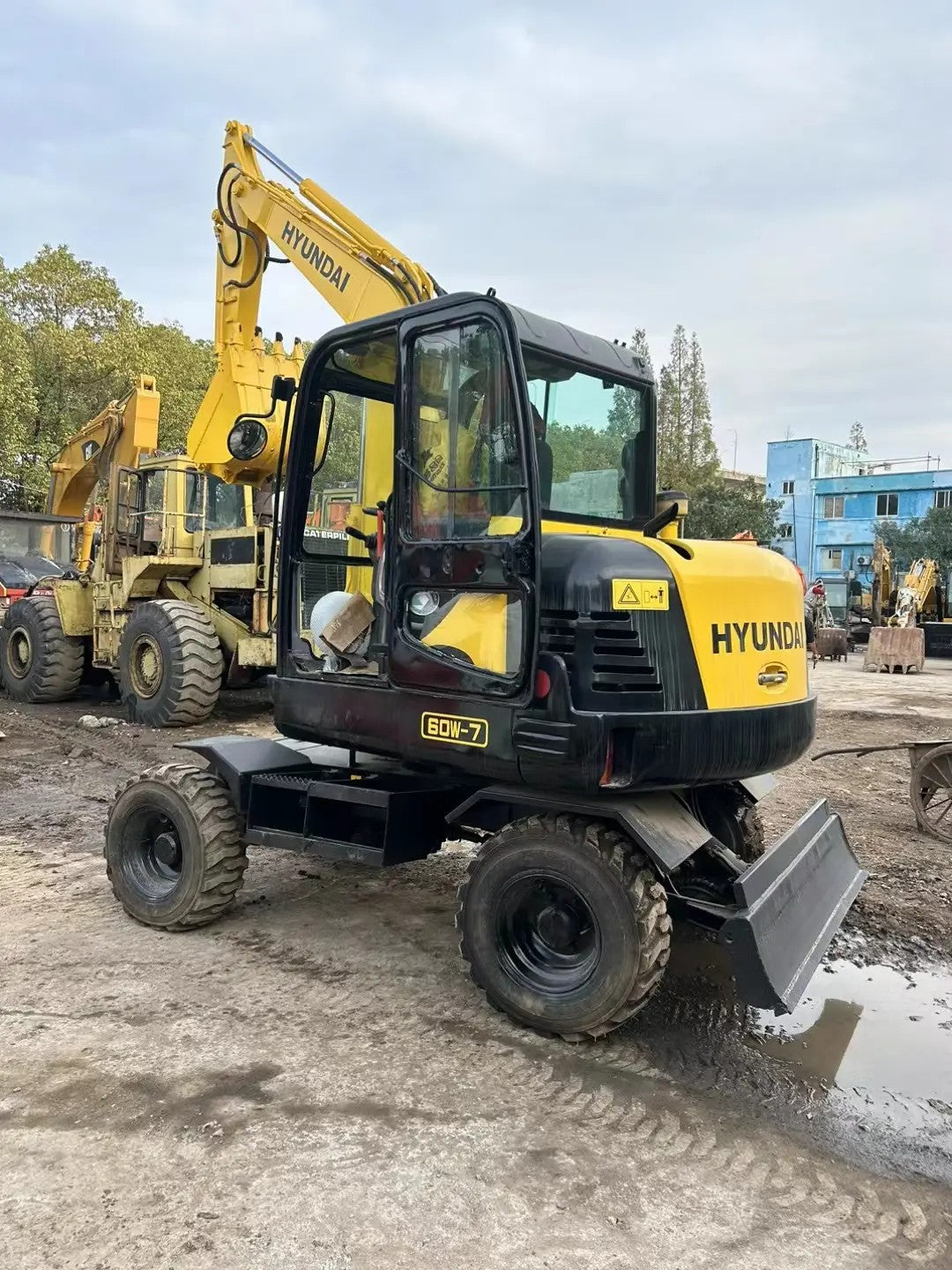 USED HYUNDAI R60W-7 WHEEL EXCAVATOR