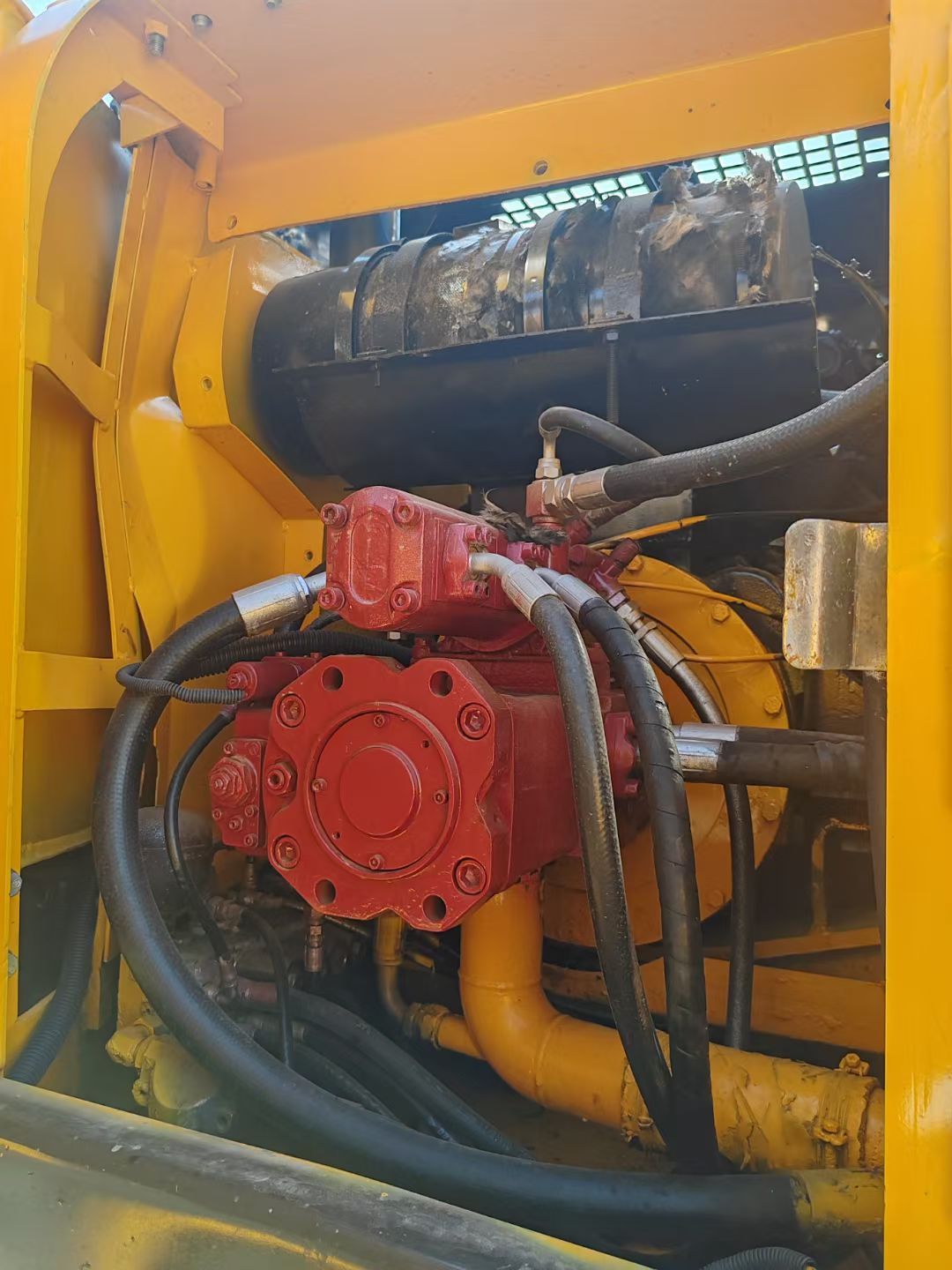 USED HYUNDAI R150W-9 WHEEL EXCAVATOR