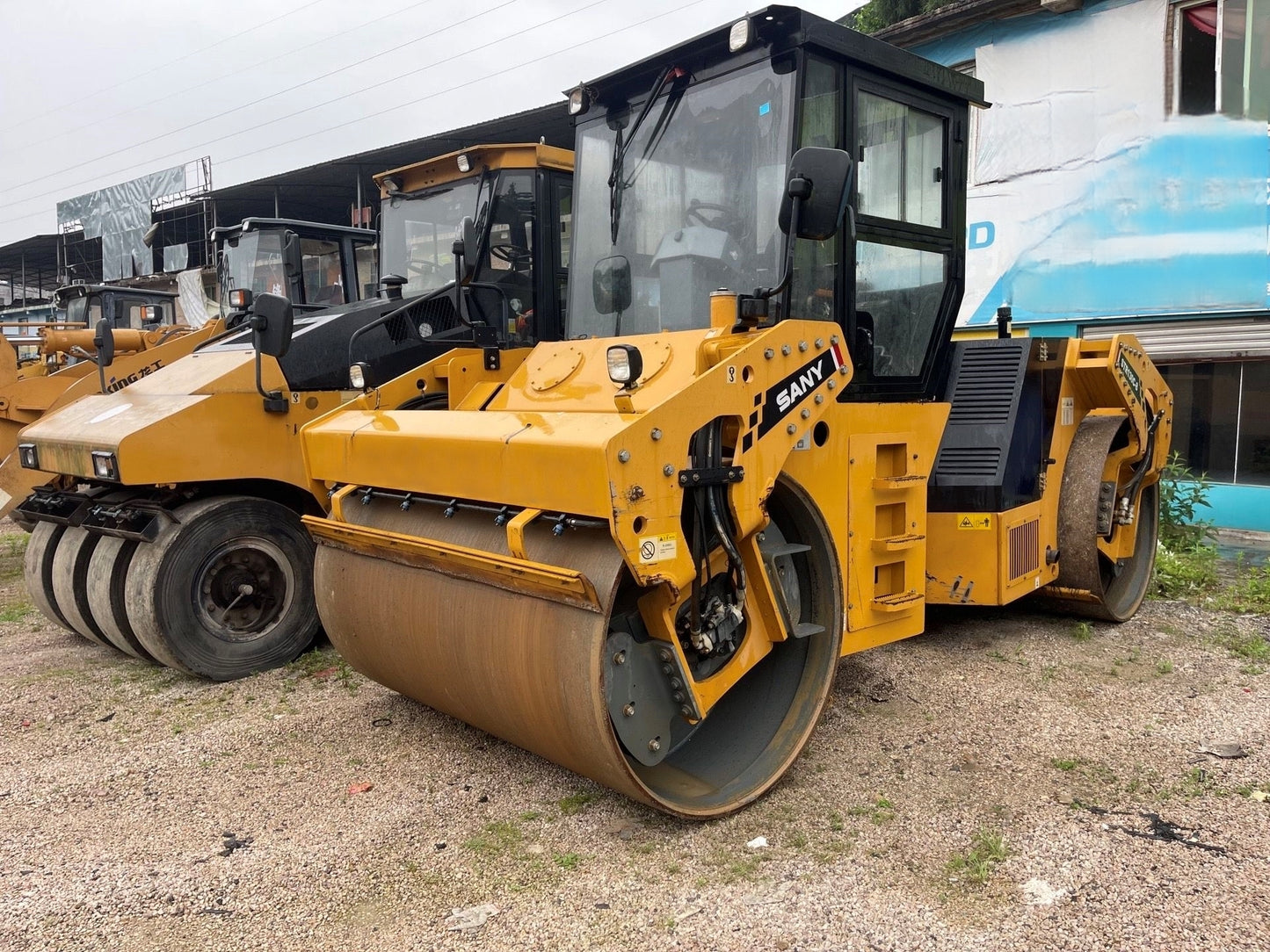 USED SANY STR130C-8