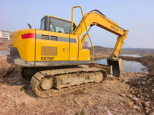 Used Sdlg E675F Excavator for Sale rear side view