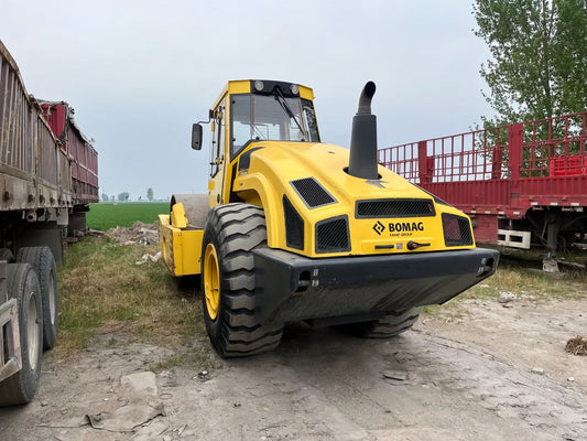 Used Bomag BW226 Road Roller for Sale rear side view