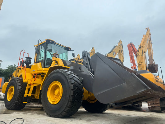 Used Volvo L180G Wheel Loader for Sale rear side view