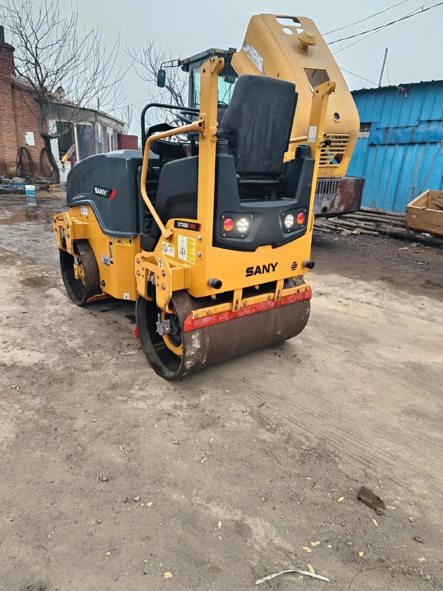 USED SANY STR30-8