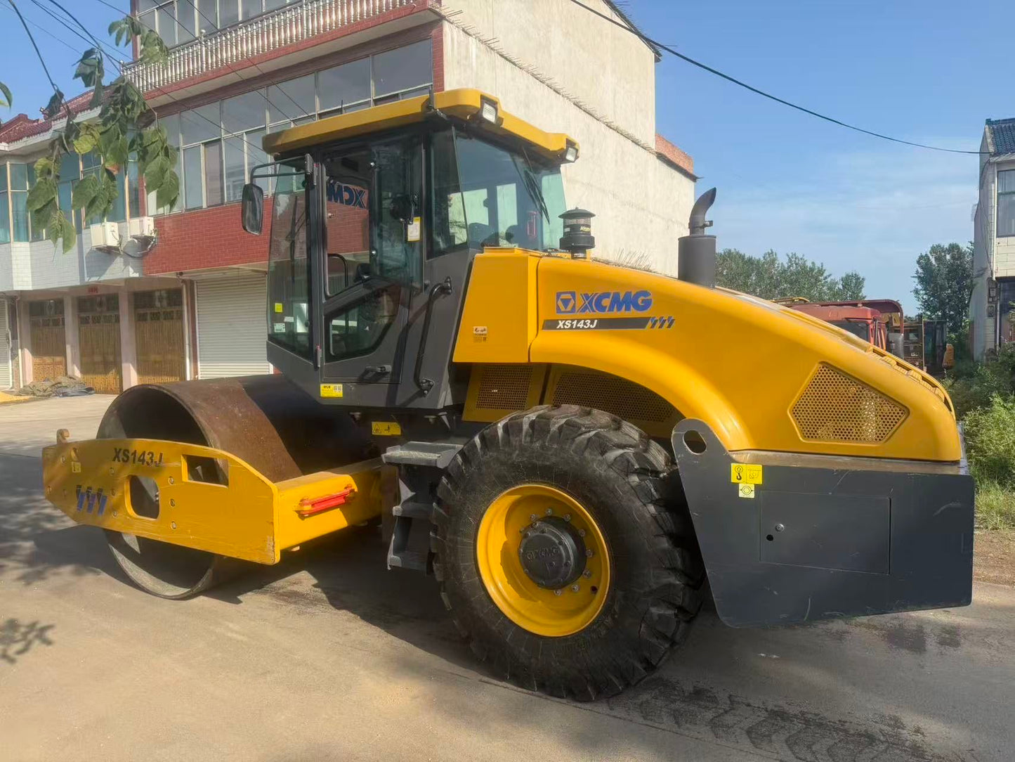 USED XCMG XS143J