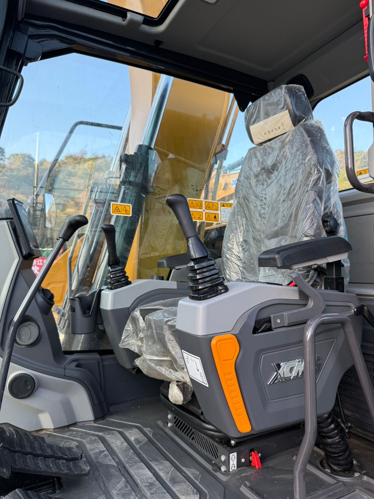 USED XCMG XE135GA