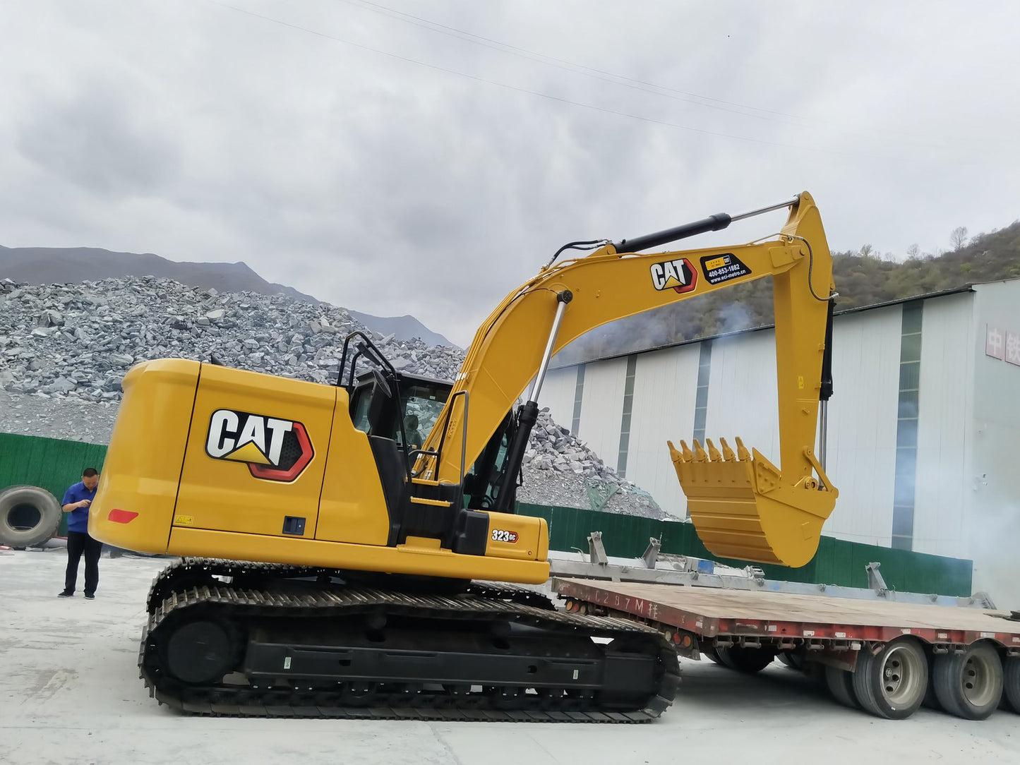 Used Caterpillar 323GC Excavator for Sale detail view