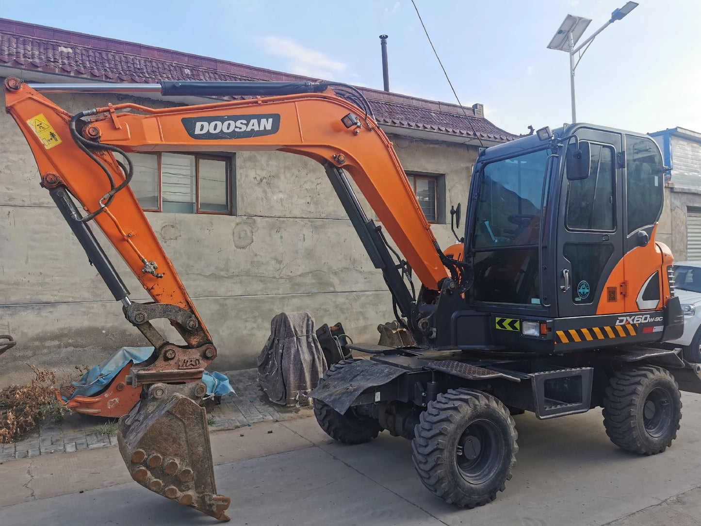 Used Doosan DX60W Excavator for Sale detail view