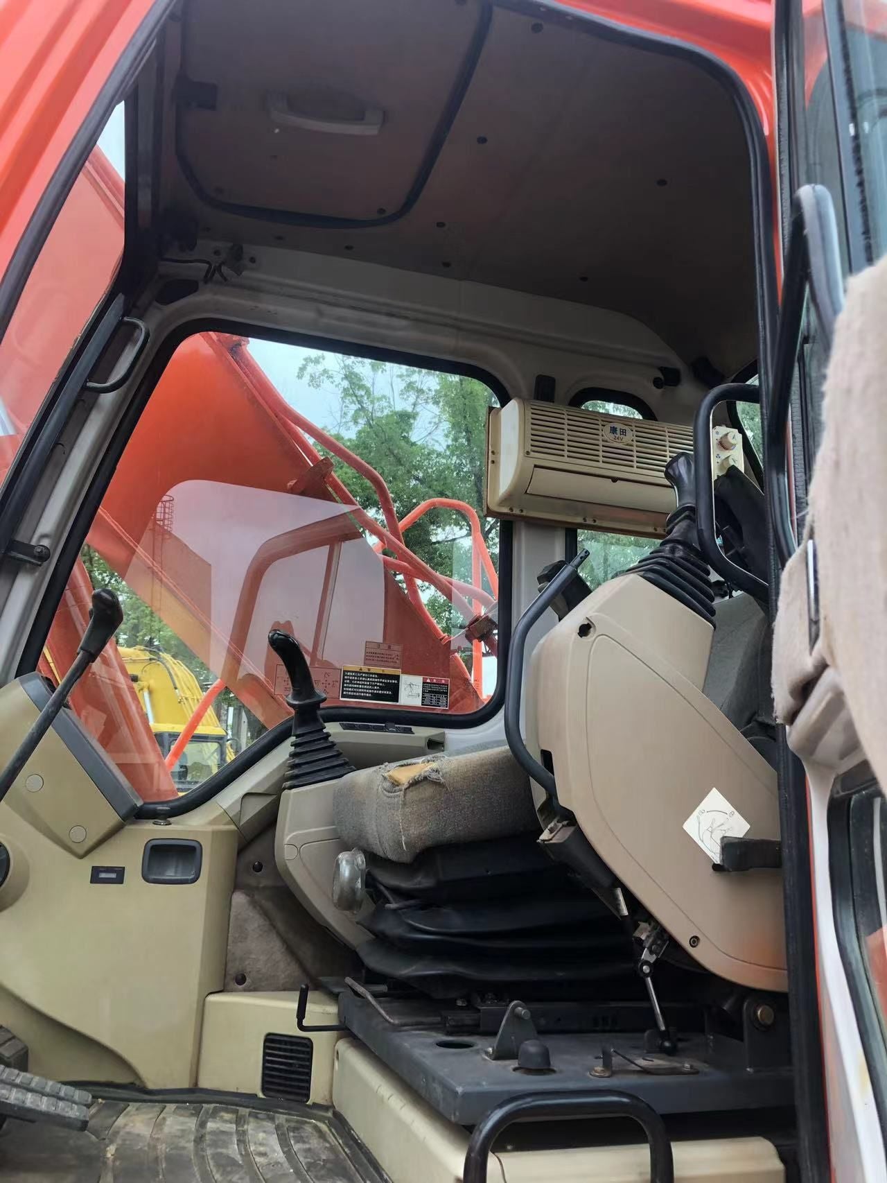 Used Doosan DH150LC-7 Excavator for Sale detail view