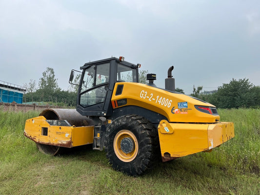 Used Liugong 6622E Road Roller for Sale rear side view
