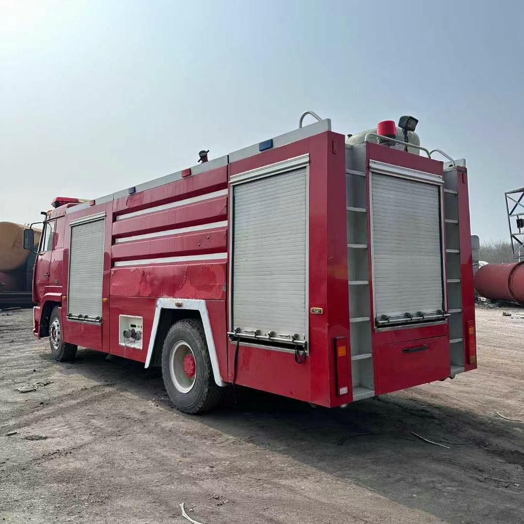 Used SINOTRUK Steyr Water Tank Fire Truck