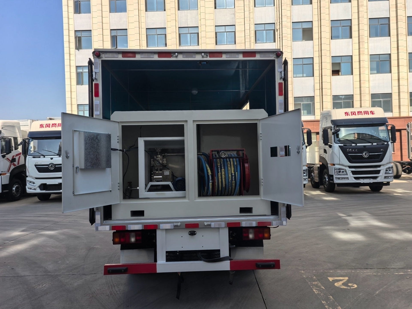Used HOWO 130HP 4.2m Explosive Materials Hazardous Delivery Truck