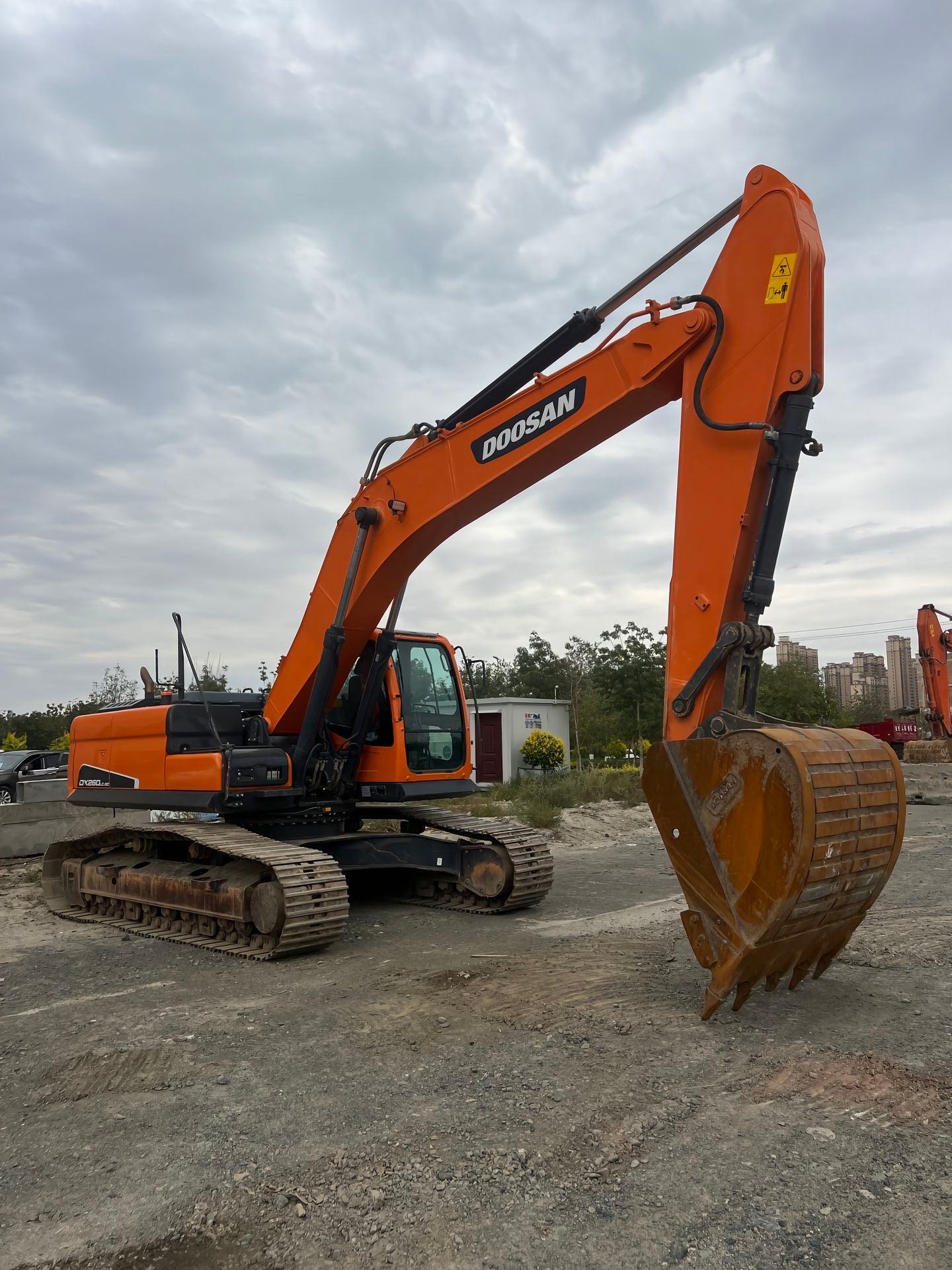 USED DOOSAN DX260LC-9C