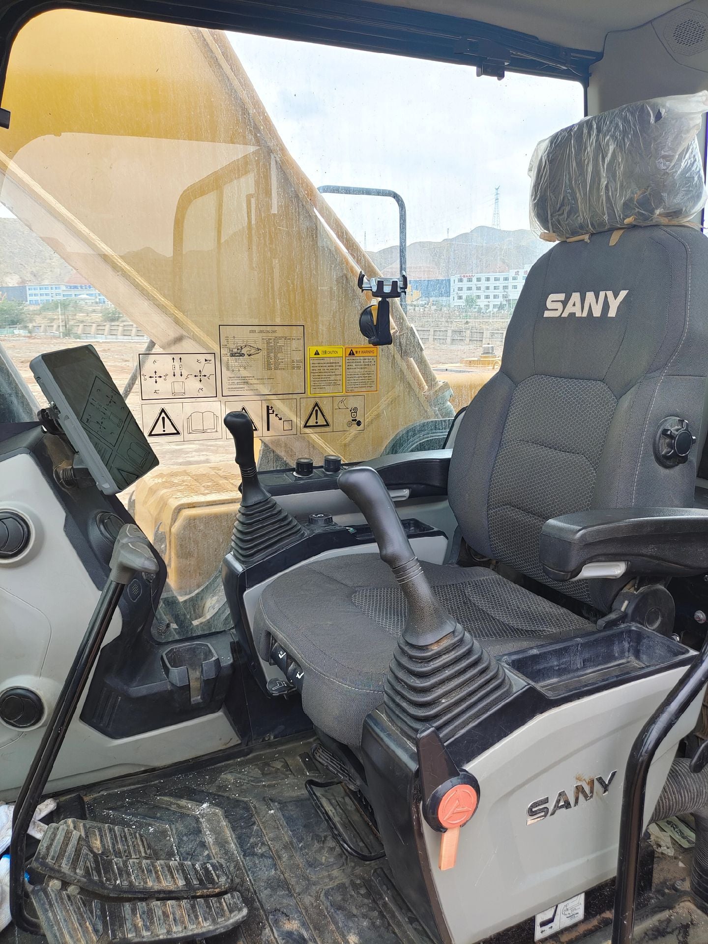 USED SANY SY305H