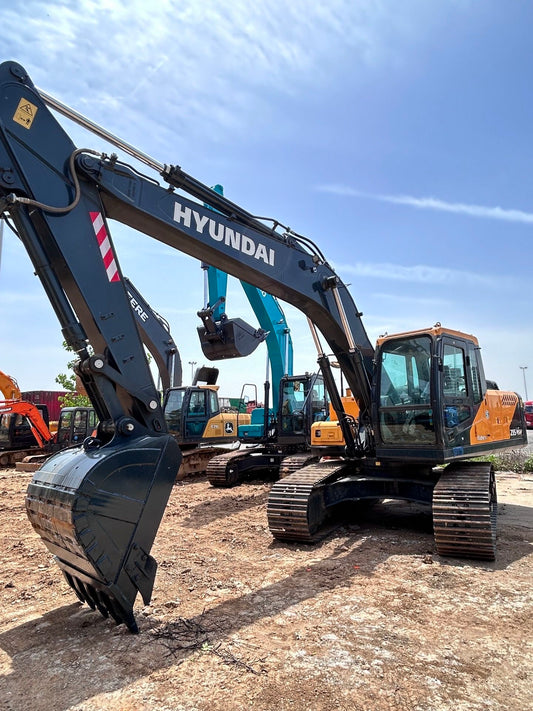 Used Hyundai R215VSN Excavator for Sale rear side view