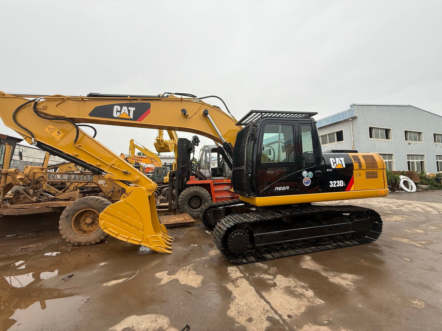Used CAT 323DL crawler excavator real inventory view 6
