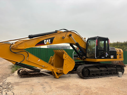 Used CAT 325CL crawler excavator real inventory view 2
