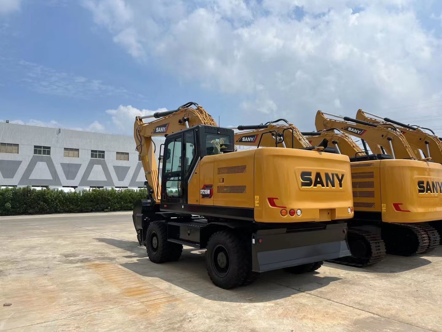 NEW SANY SY215W