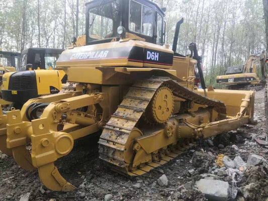 Used Caterpillar D6H Bulldozer for Sale rear side view