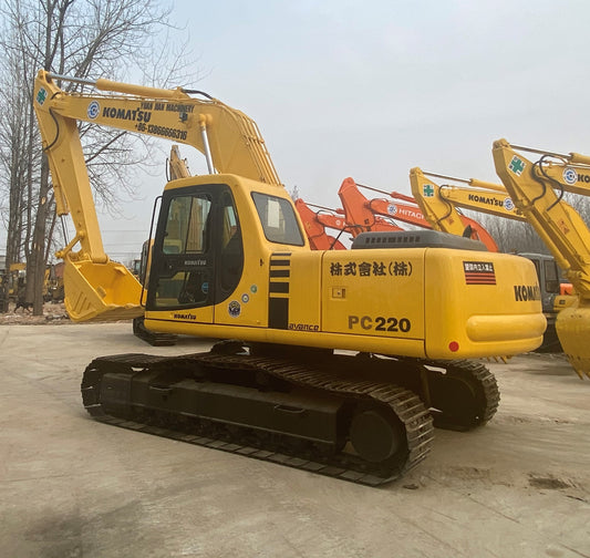 Used Komatsu PC220-6 Excavator for Sale rear side view