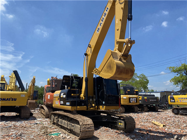 USED CAT 323D2L