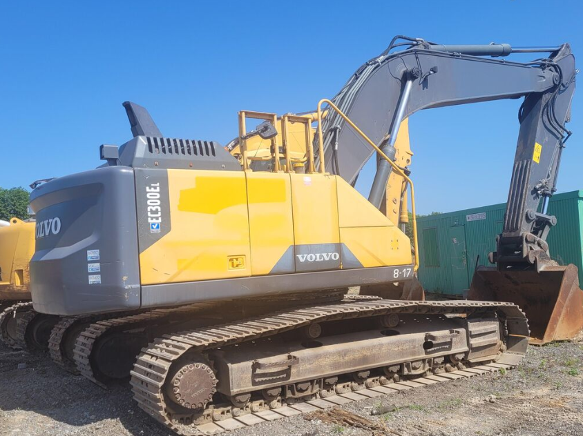 USED VOLVO EC300EL