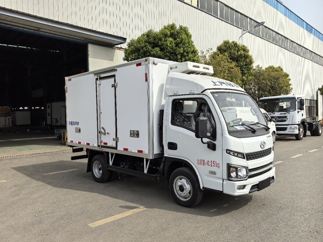 Used Saic YUEJIN S80 95HP Refrigerated Truck for Sale - Alternative Stock detail view