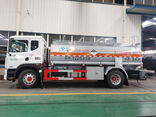 Used Dongfeng 230HP Fuel Tank Truck for Sale rear side view