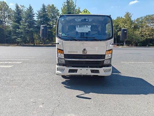 Used Sinotruk HOWO 2.3M³ Fuel Tank Truck for Sale rear side view