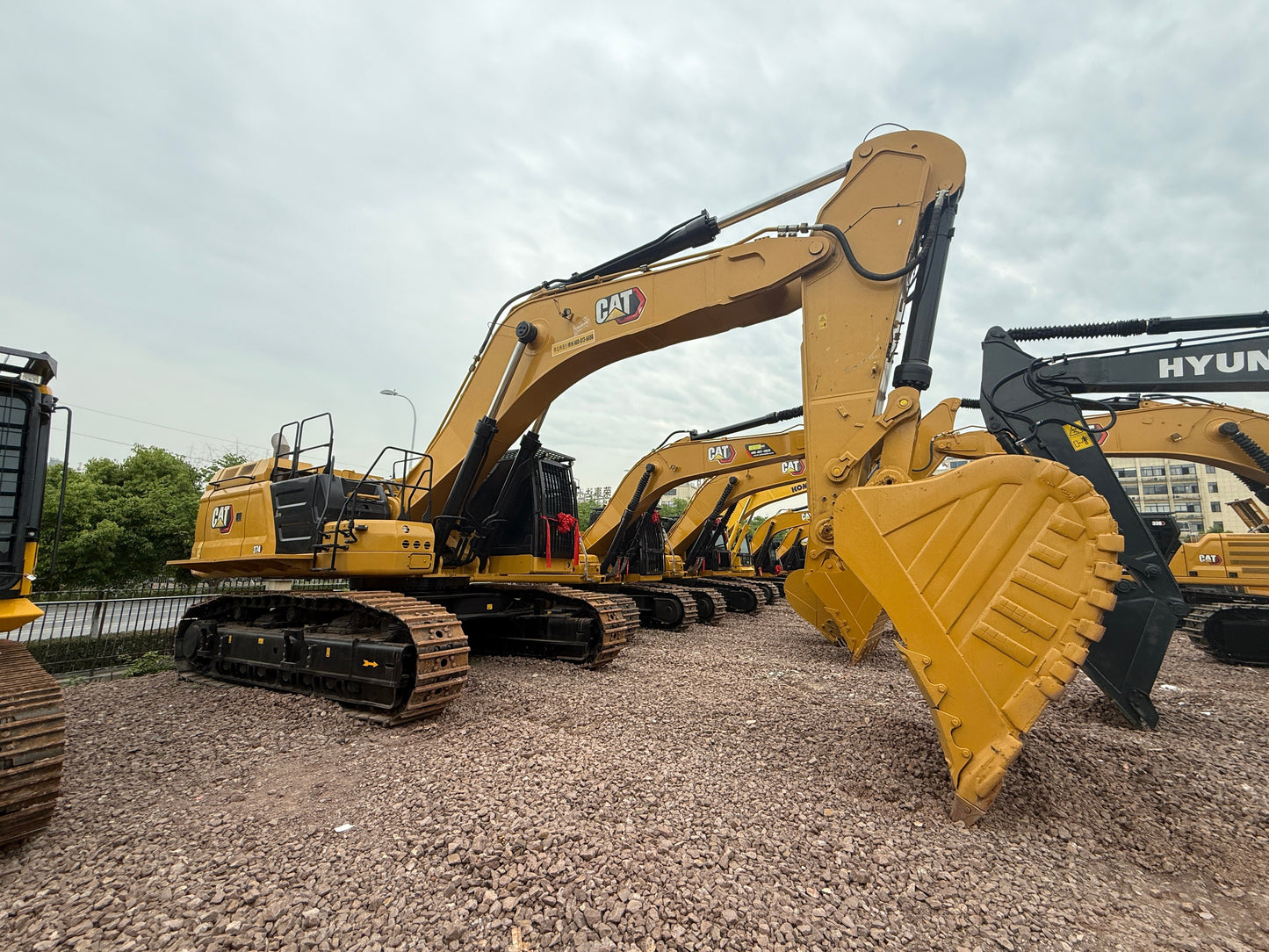 Used Caterpillar 374 Excavator for Sale detail view