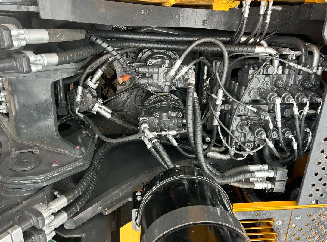 Used Volvo EC480 Excavator for Sale engine and hydraulic area for sale
