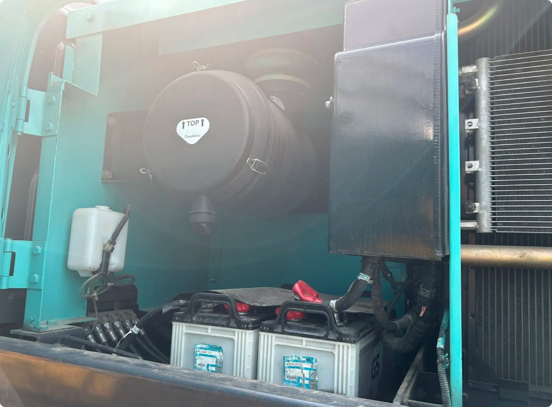 Used Kobelco SK330-10 Excavator for Sale tire and chassis detail for sale