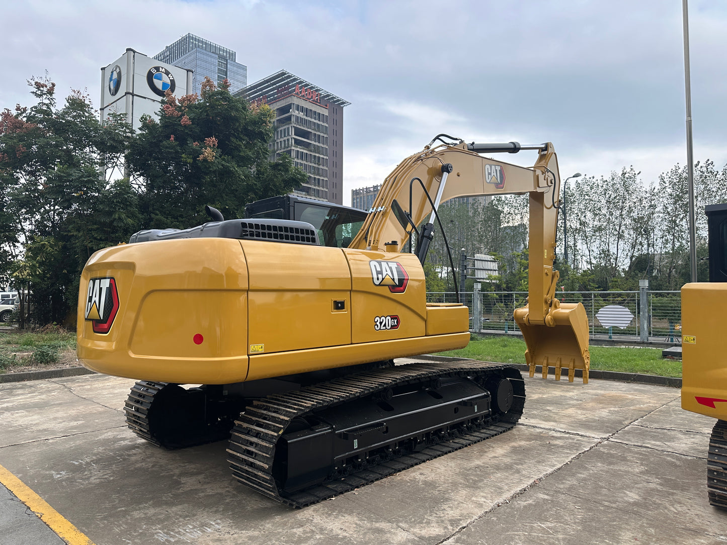 USED CAT 320GX