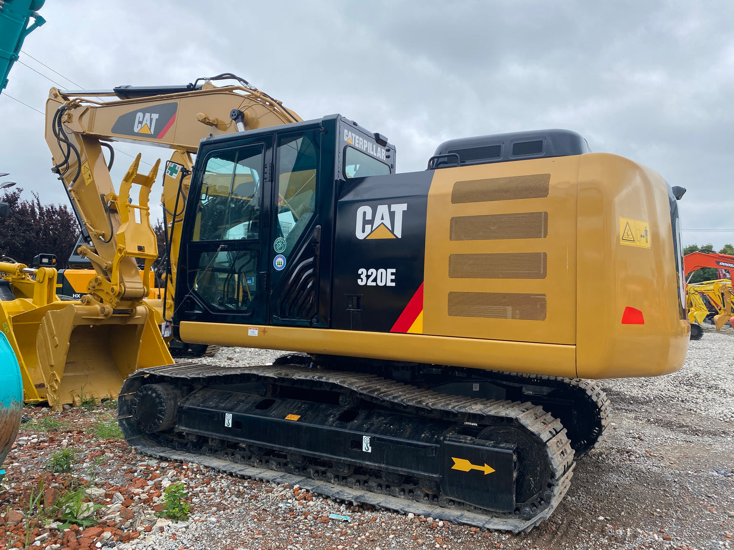 Used CAT 320E crawler excavator real inventory view 7