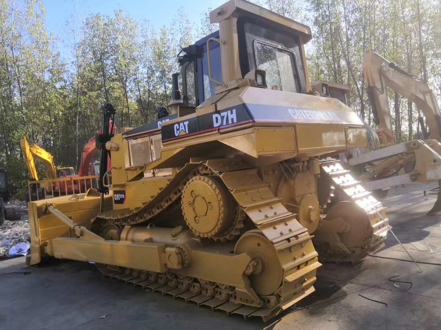 USED CAT D7H