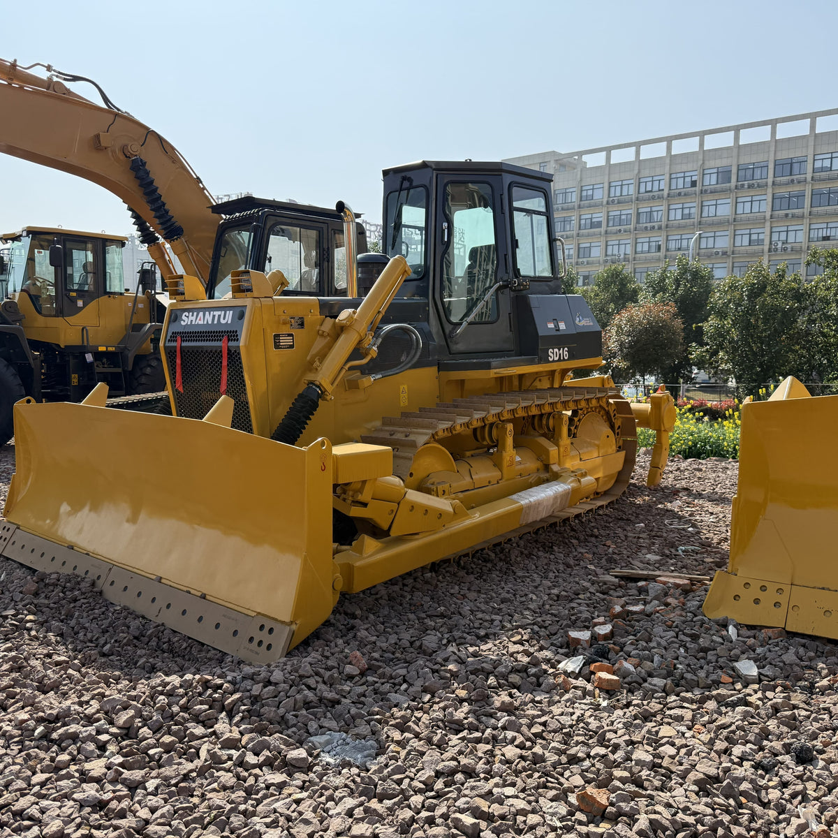 Bulldozer Shantui SD16 usado en venta | Precio Shantui SD16