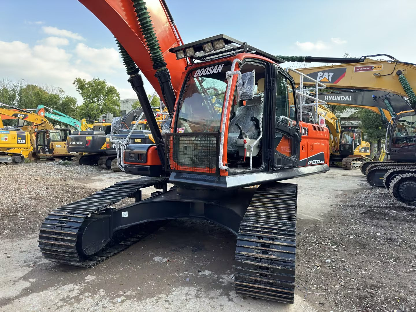 Used Doosan DX300LC Excavator for Sale detail view