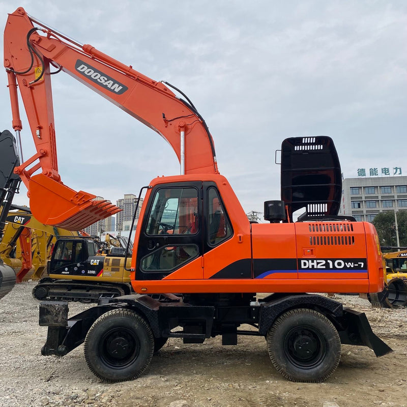Used Doosan DX210W Wheeled Excavator – Why a 21-Ton Wheeled Excavator Is the Smart Buy 🟠🛞