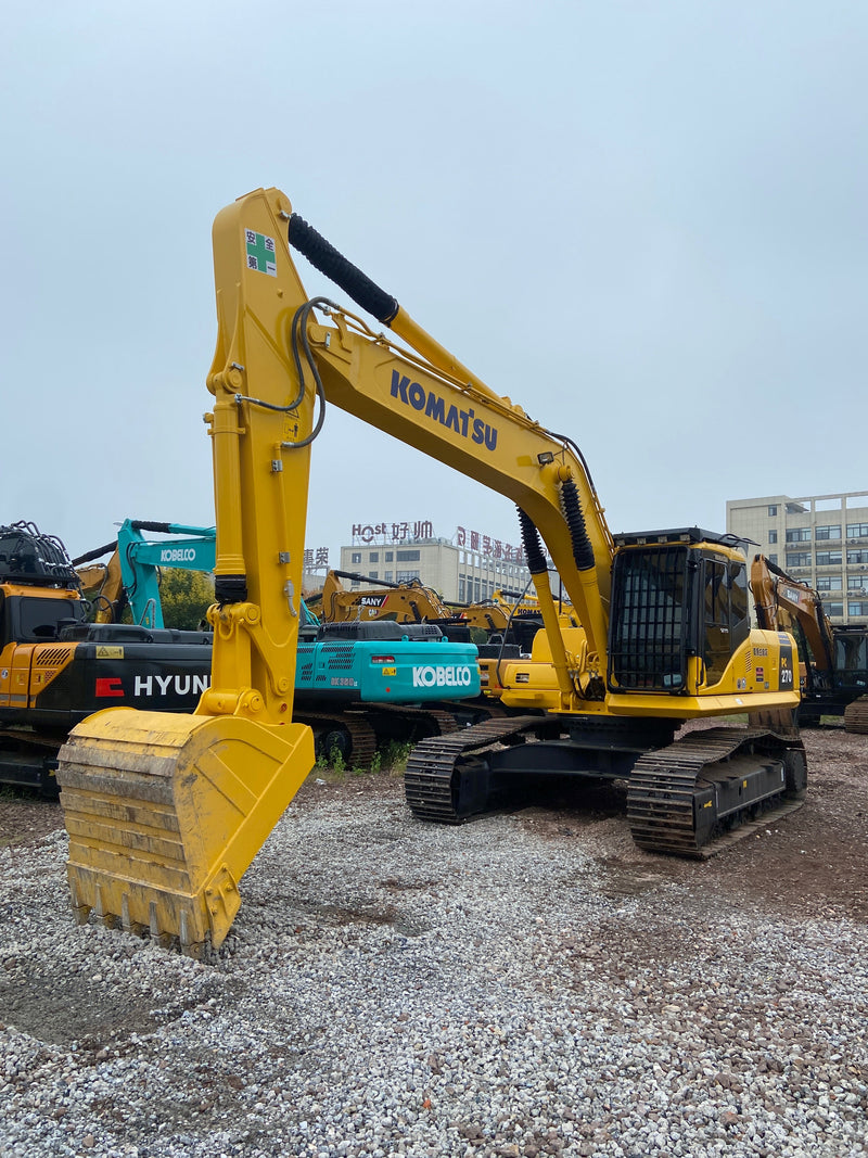 KOMATSU PC270-8: The 27-Ton “Sweet-Size” Excavator That Does the Work of a 30-Tonner