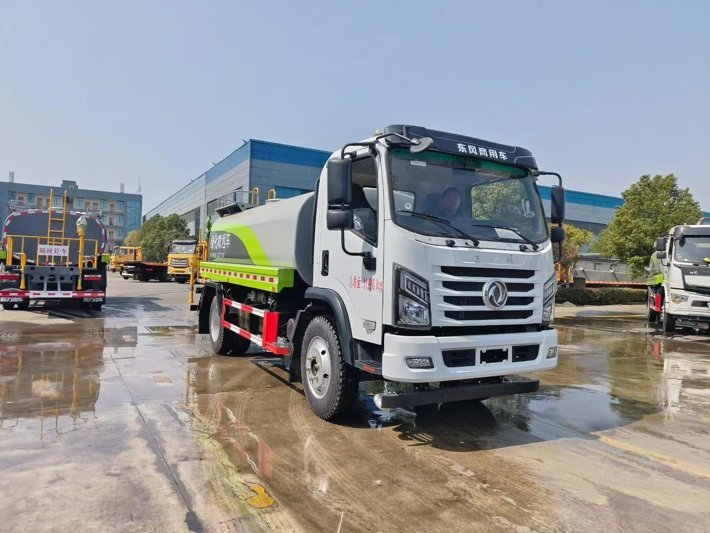 Used Dongfeng 160HP Water Sprinkler Truck for Sale front view