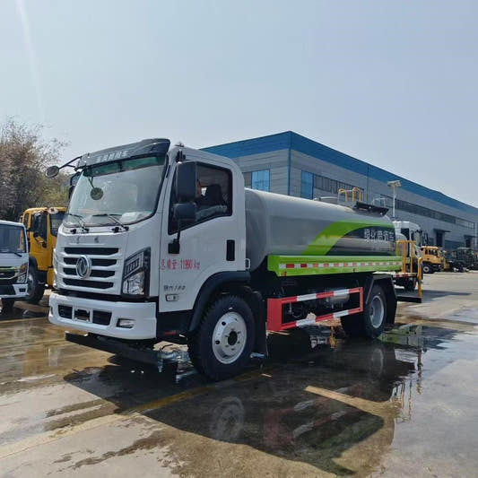 Used Dongfeng 160HP Water Sprinkler Truck for Sale side view