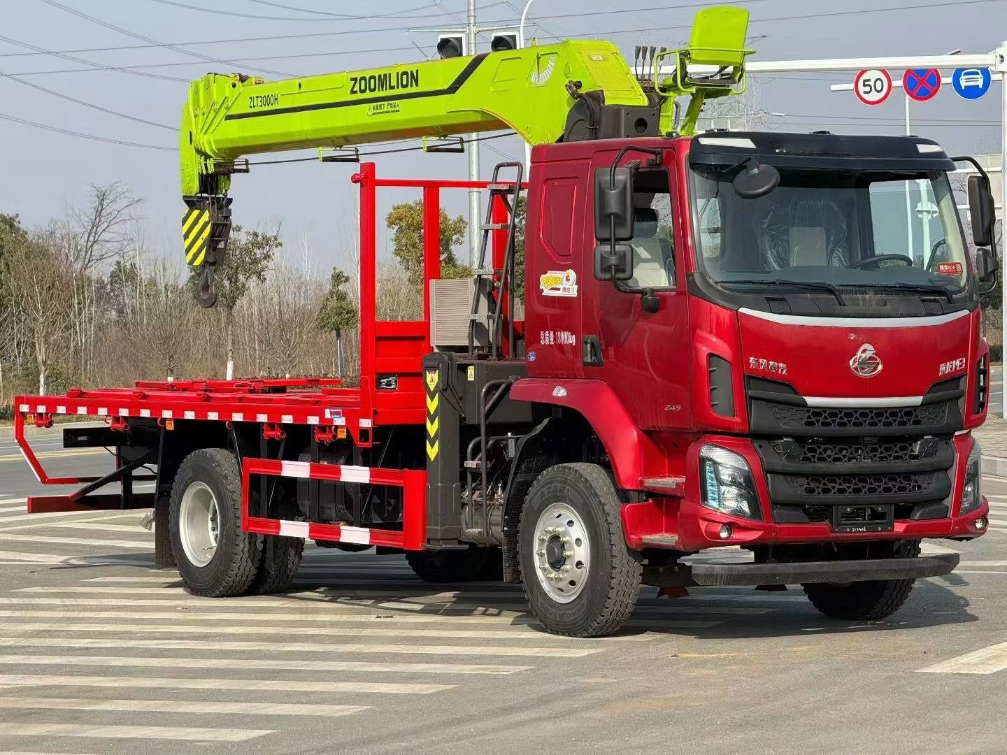 Used Dongfeng 245HP Truck-Mounted Crane for Sale - Updated Model front view