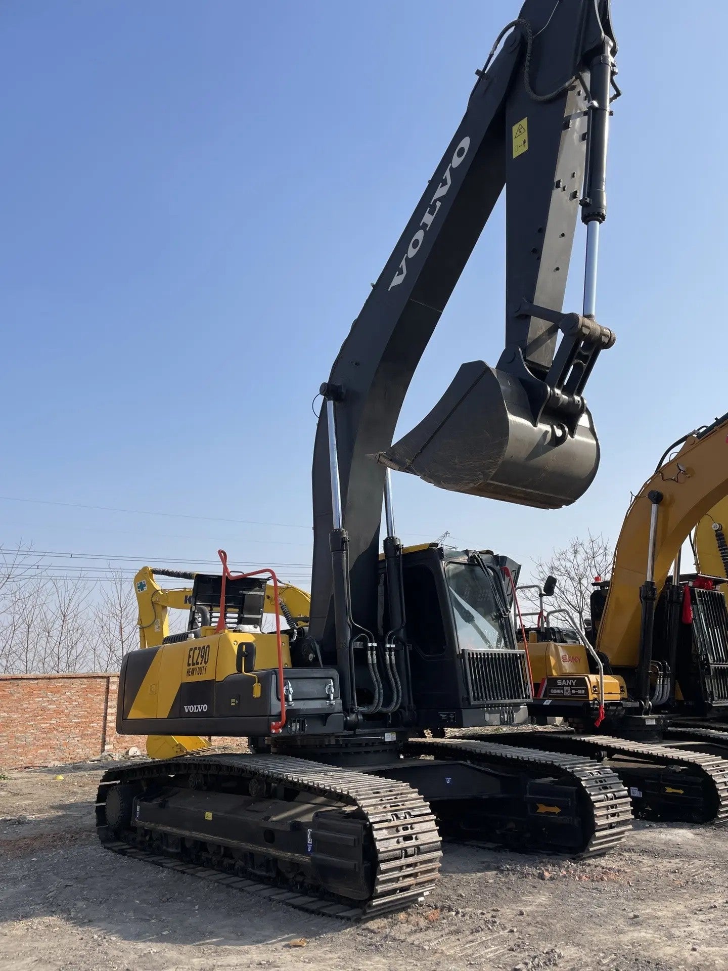 New Volvo EC290 Excavator for Sale detail view