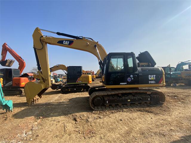 Used Caterpillar 318D2 Excavator for Sale front view