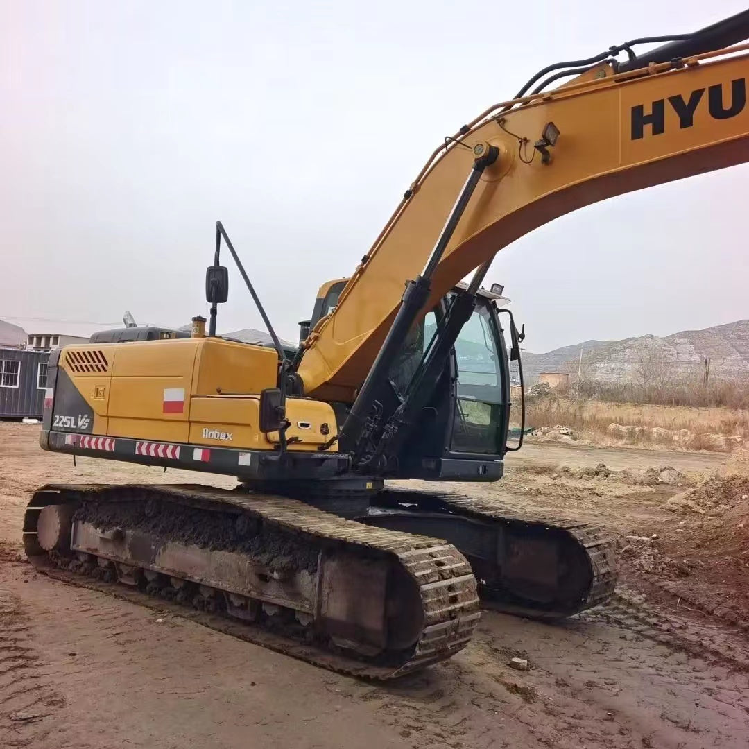 USED HYUNDAI R225LVS