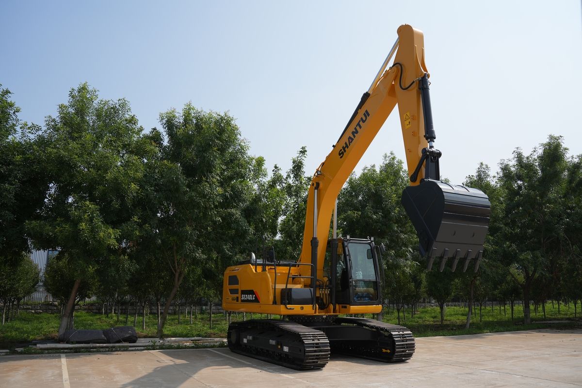 New Shantui SE240LC Excavator for Sale front view